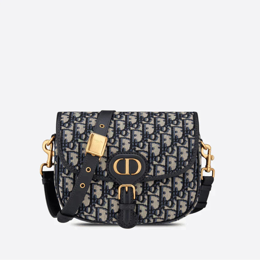 2023年9月発売予定💓Dior 雑誌掲載で大人気！多くのセレブが愛用する！☆話題BOBBY BAG💓日本人気上昇中↑↑↑今すぐ欲しい！