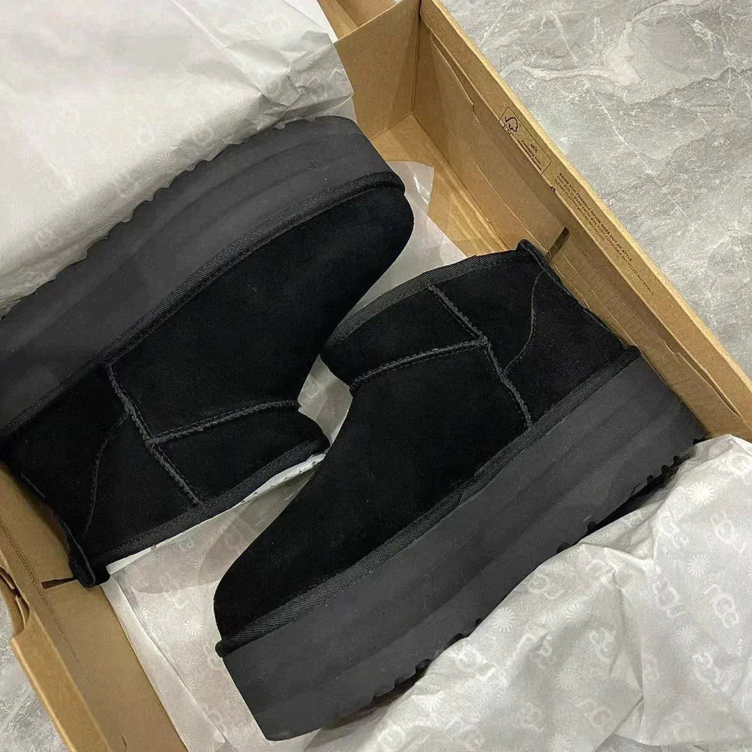 【UGG】秋冬に大活躍！🔥雑誌掲載🌹多くのセレブが愛用するCLASSIC ULTRA MINI PLATFORM💓日本人気上昇中↑↑↑今絶対買うべき！