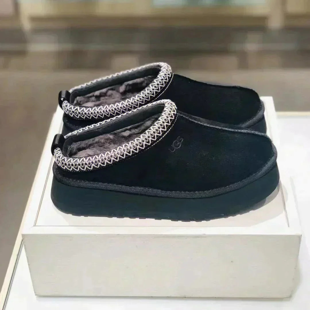 【UGG】💓11月発売予定！🔥秋冬に大活躍！日本人気上昇中↑↑↑💓渡辺直美さん着用♪TAZZ タズ 厚底 スリッポン
