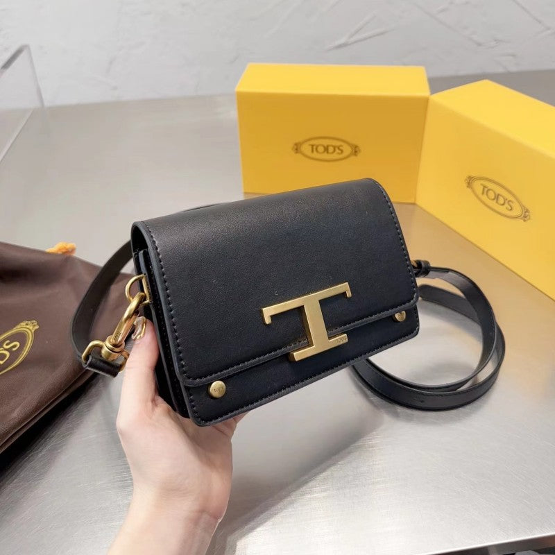 【公式サイトは正規品】「Oggi雑誌」掲載！【TOD'S】滝沢カレンさんが推す！タイムレス ミニレザーベルトバッグ