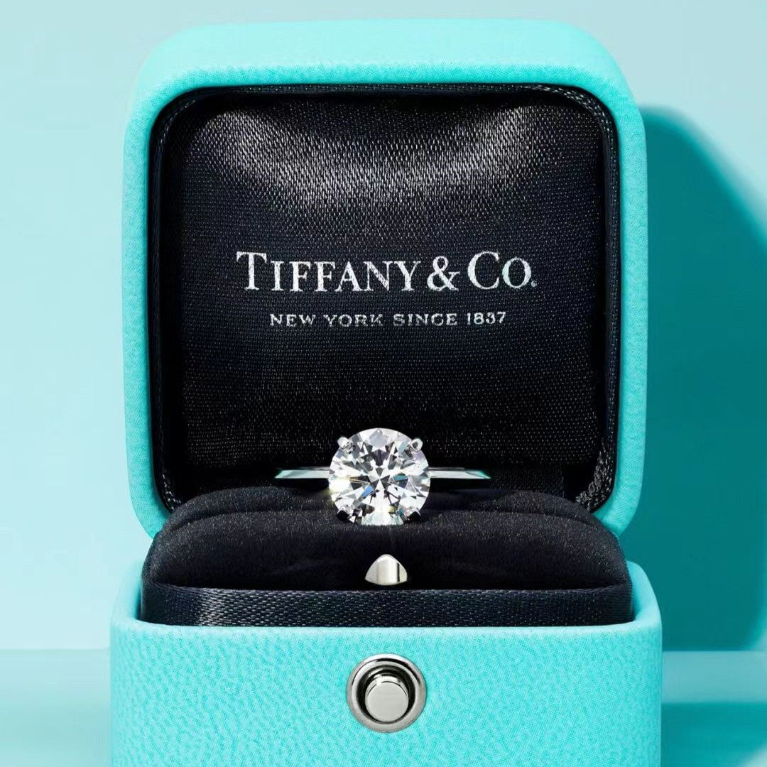 【Tiffany&Co.】🌹「CLASSY.」雑誌掲載🌹堀田 茜さんが推す！💕ドラマ『恋はつづくよどこまでも』で着用!💖Tiffany True®  指輪💍一生大切にします！