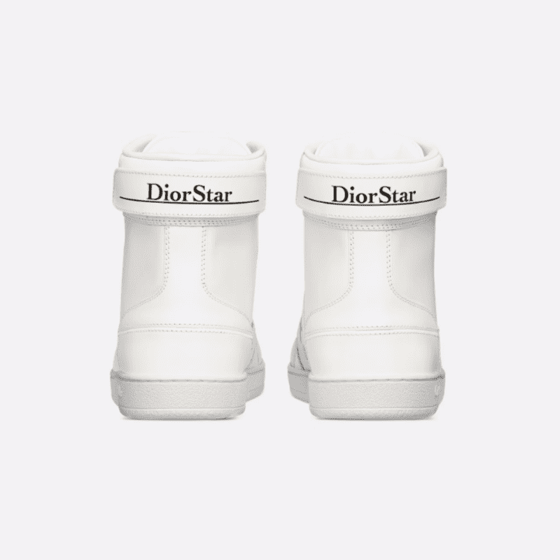 【DIOR】🔥2023新作！雑誌掲載！抜群人気の STAR  スニーカー♪星のワンポイントがかわいい！