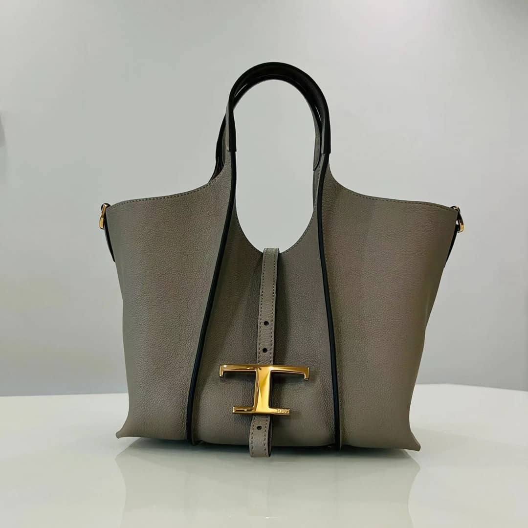 「TOD’S」大人気！複数の雑誌に掲載！北川景子、富岡佳子さんが着こなす「トッズ」“T Timeless” に新作ミニサイズハンドバッグ