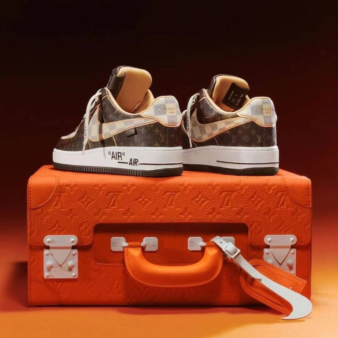 【LOUIS VUITTON X NIKE 限定出荷！】世界が欲しがる伝説の１足！Louis Vuitton × Air Force 1🔥お見逃しなく！