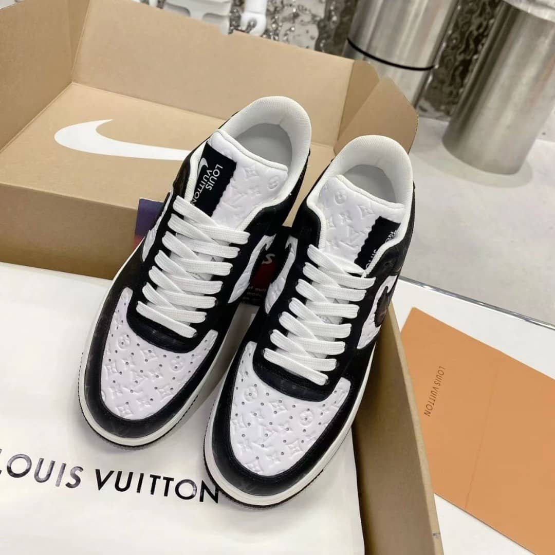 【LOUIS VUITTON X NIKE 限定出荷！】世界が欲しがる伝説の１足！Louis Vuitton × Air Force 1🔥お見逃しなく！