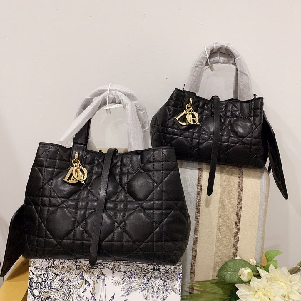 【DIOR】新作！日本未入荷🔥人気上昇中↑↑↑新木優子さん愛用♡上品でオシャレ★DIOR TOUJOURS バッグ