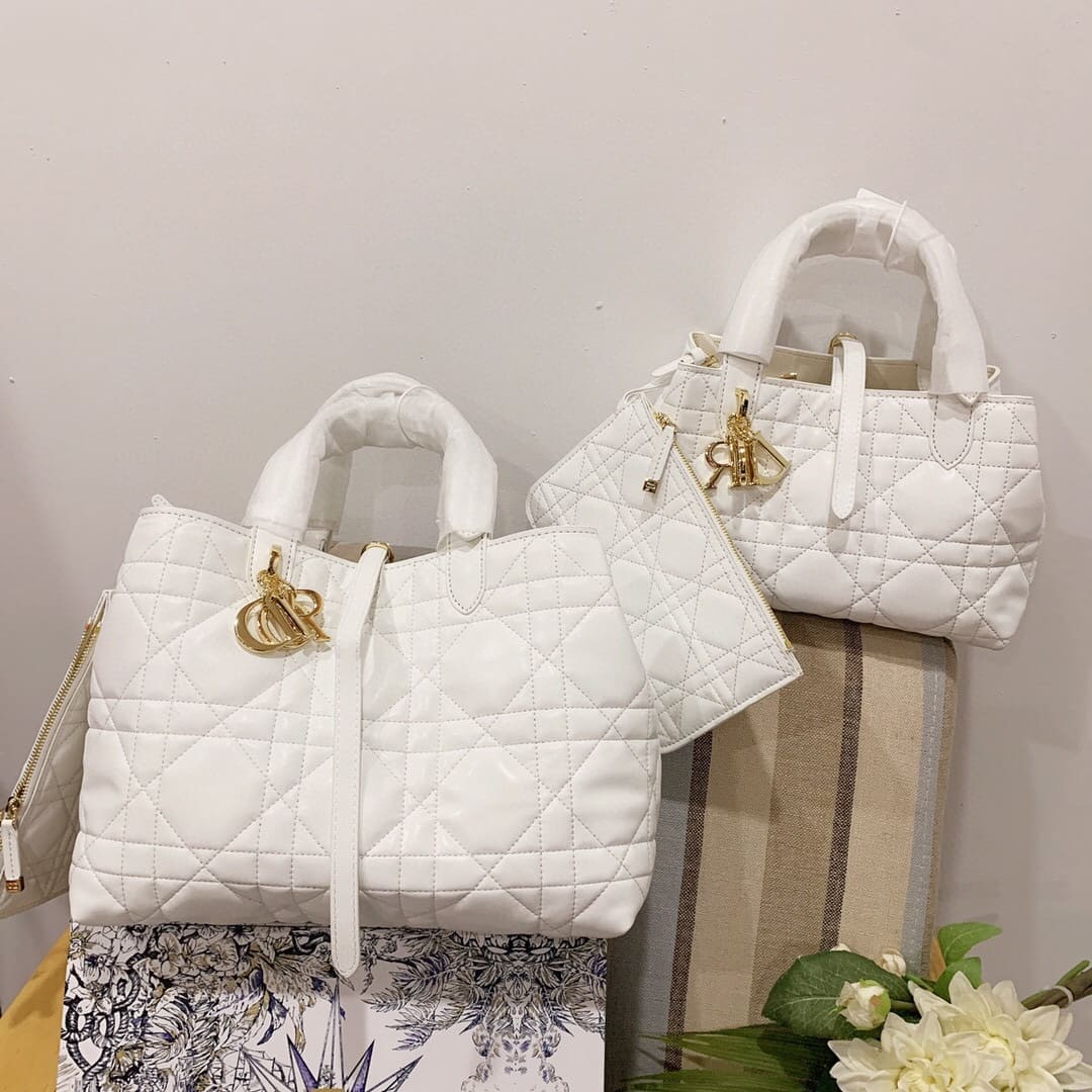 【DIOR】新作！日本未入荷🔥人気上昇中↑↑↑新木優子さん愛用♡上品でオシャレ★DIOR TOUJOURS バッグ