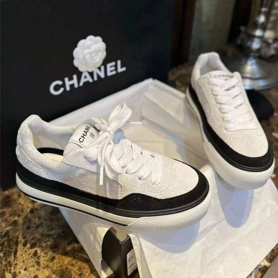 【CHANEL在庫限り】2024年最新作！おしゃれなのに快適すぎる!CHANEL 23B 厚底スニーカー
