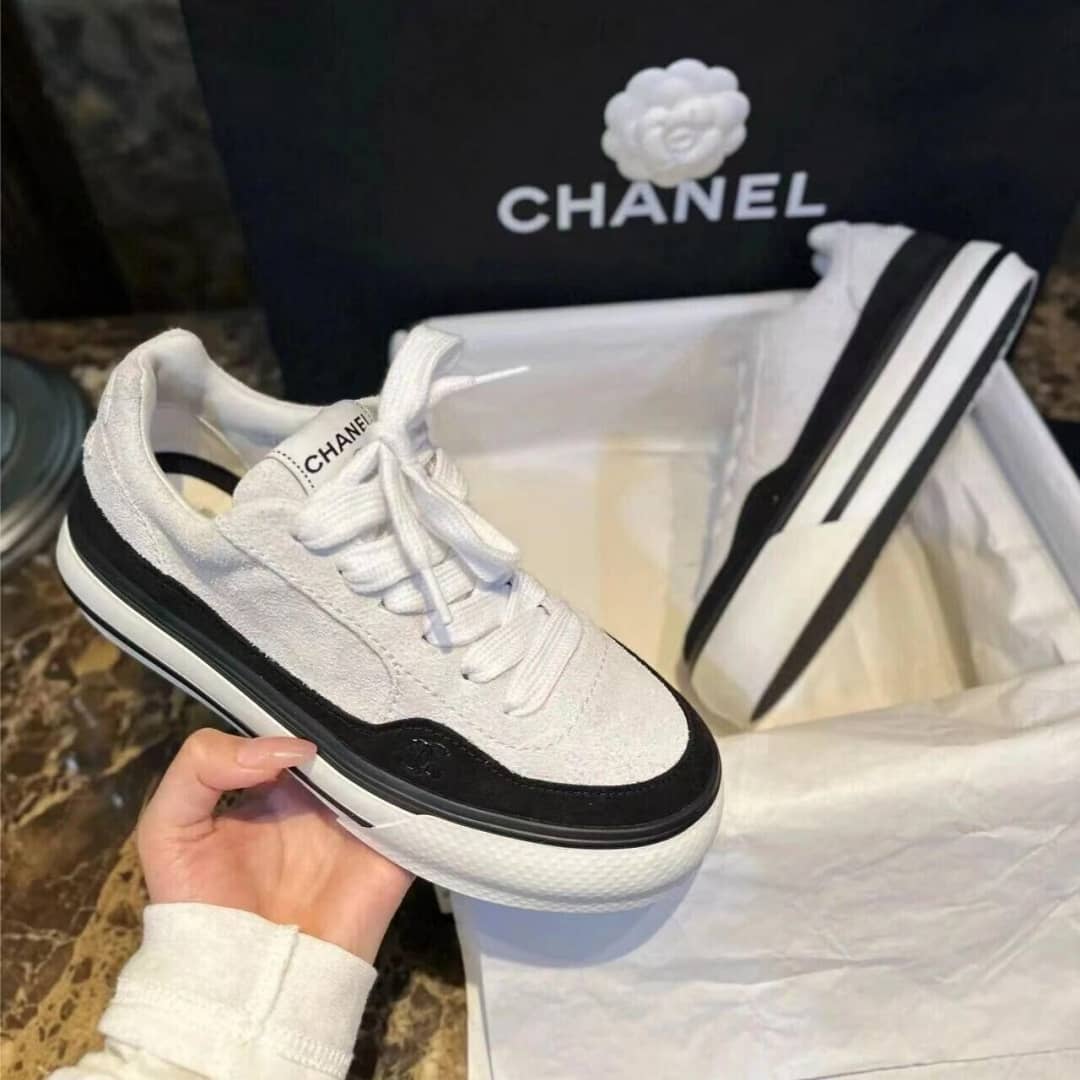 【CHANEL在庫限り】2024年最新作！おしゃれなのに快適すぎる!CHANEL 23B 厚底スニーカー
