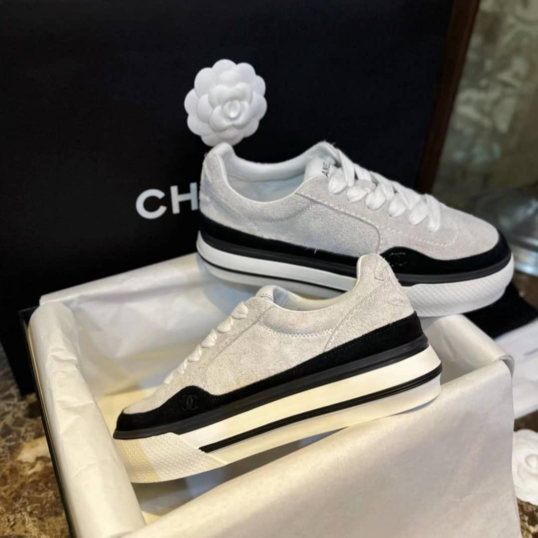 【CHANEL在庫限り】2024年最新作！おしゃれなのに快適すぎる!CHANEL 23B 厚底スニーカー