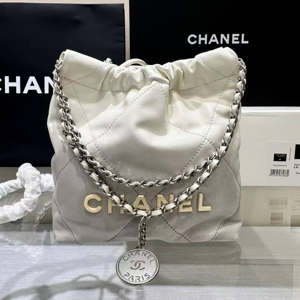 💓超入手困難！『CHANEL 24S』の春夏新作が登場！🔥グラデーションがかわいい💕大容量で実用的！♡お出かけにも活躍！
