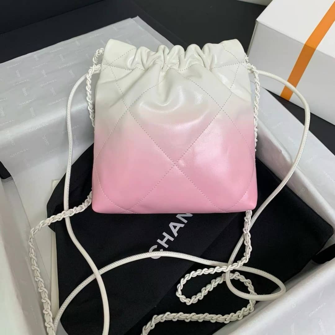 💓超入手困難！『CHANEL 24S』の春夏新作が登場！🔥グラデーションがかわいい💕大容量で実用的！♡お出かけにも活躍！
