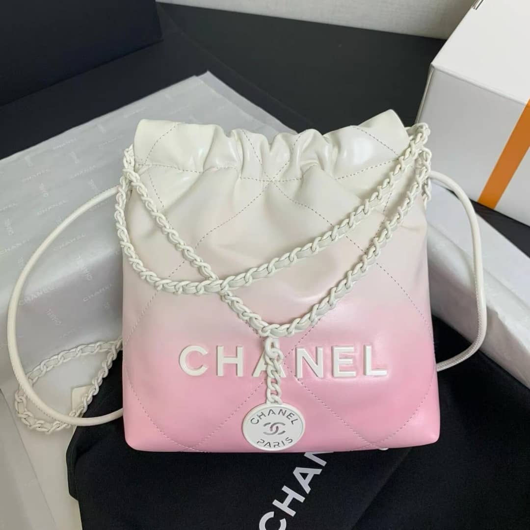 💓超入手困難！『CHANEL 24S』の春夏新作が登場！🔥グラデーションがかわいい💕大容量で実用的！♡お出かけにも活躍！