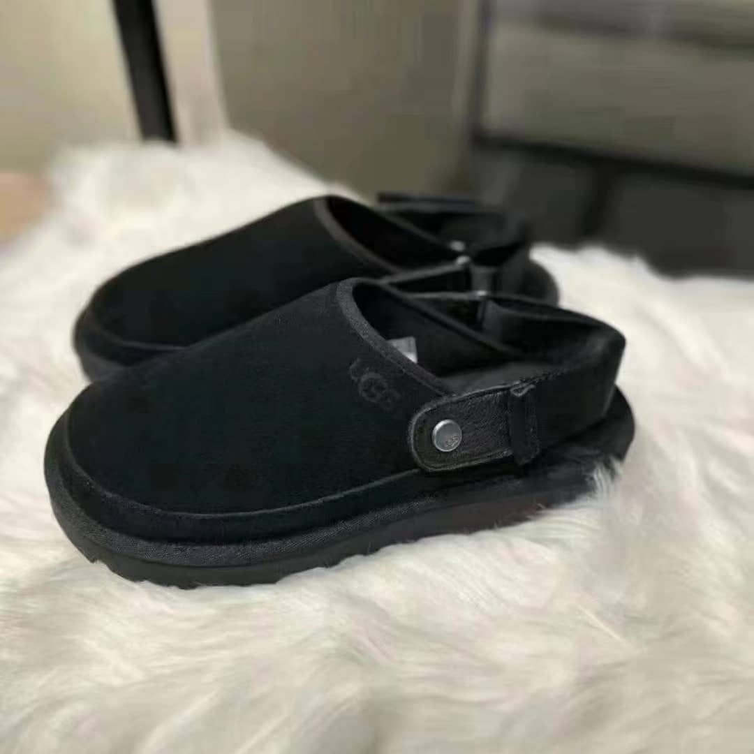 【UGG】秋の新作！💓2024年9月発売予定！ ★Goldenstar Clog 男女兼用スエードストラップサンダル🔥大活躍！今絶対買うべき！