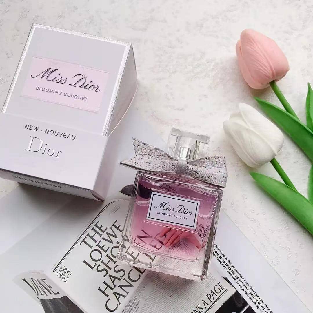 【DIOR】100mL限定!可憐な花々の透明感溢れるフレッシュなフローラル！MISS DIOR ブルーミング ブーケ 香水 ギフト