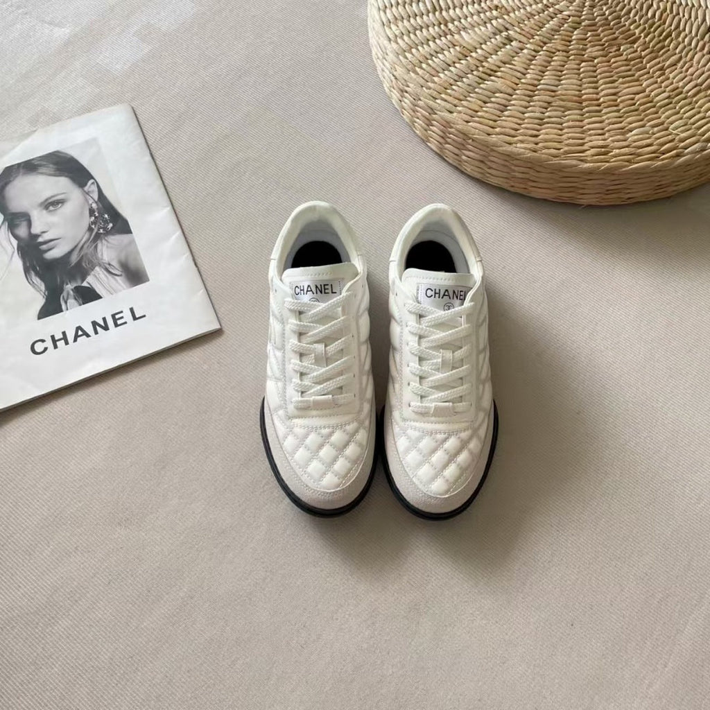 ★限定コラボ激レア! Chanel 24s 靴 🔥海外セレブも着用多数！★限定品、お見逃しなく！