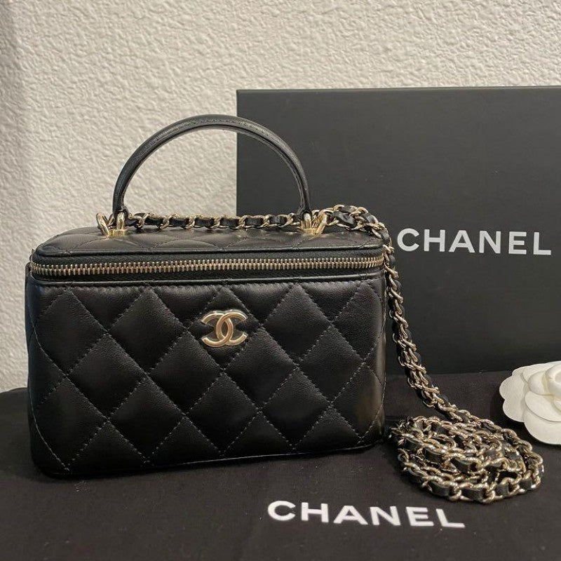 12月発売予定！絶対欲しい！【CHANEL |公式サイトは正規品】🔥CLASSY雑誌掲載💓松島花さん愛用★新作バニティーバッグ