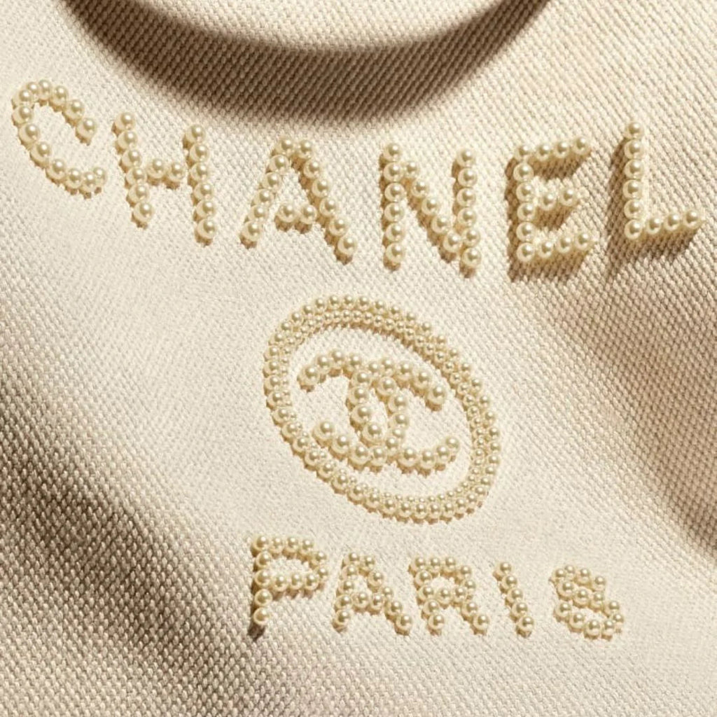 Chanel 2022新作★今日全国送料無料★ドーヴィル★パールがとても上品♪お早めに!!