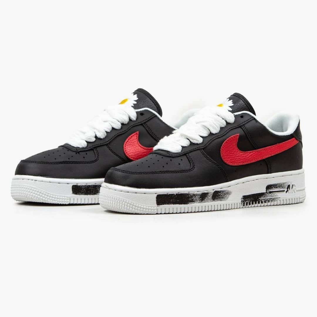 【国内 2024年発売】大人気のコラボ！🔥G-Dragon同項！50足限定！PEACEMINUSONE × NIKE AIR FORCE 1 LOW “Para-noise“3.0