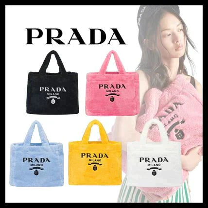 【2023秋冬新作】PRADA★テリー トートバッグ★大容量🔥雑誌掲載で大人気!! 早い者勝ち！