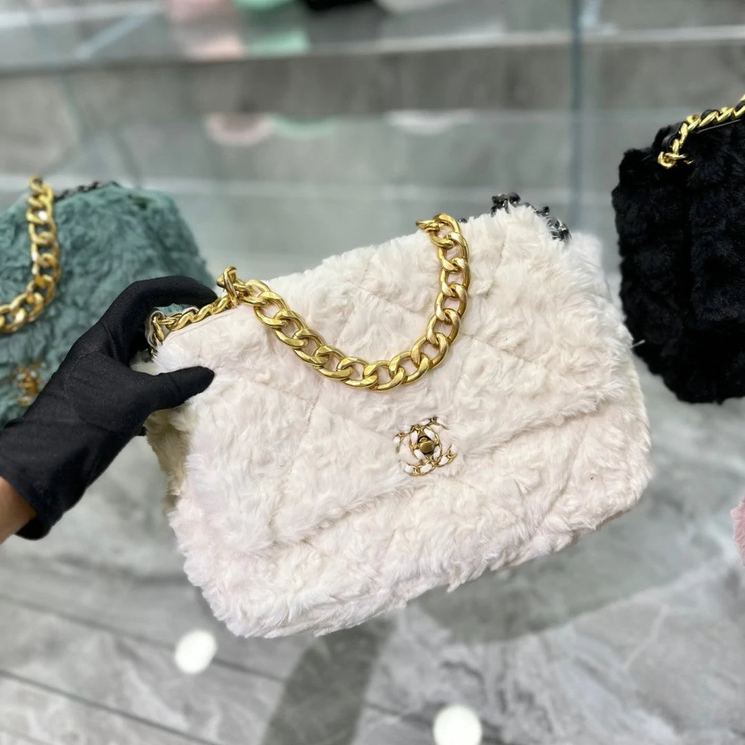 【CHANEL】関税込み！セレブにも人気！★22秋冬フラップ バッグ