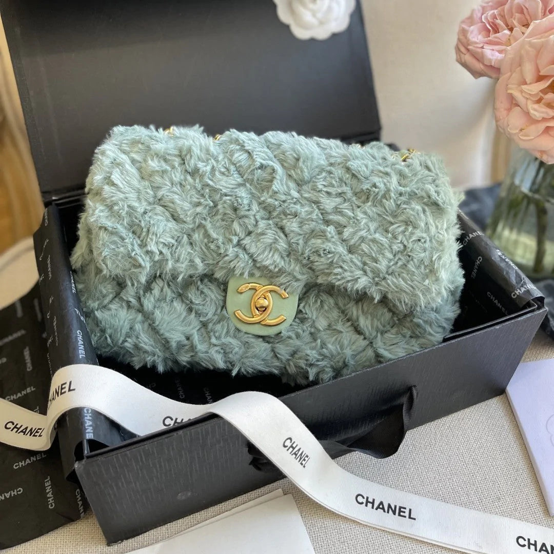 【CHANEL】関税込み！セレブにも人気！★22秋冬フラップ バッグ