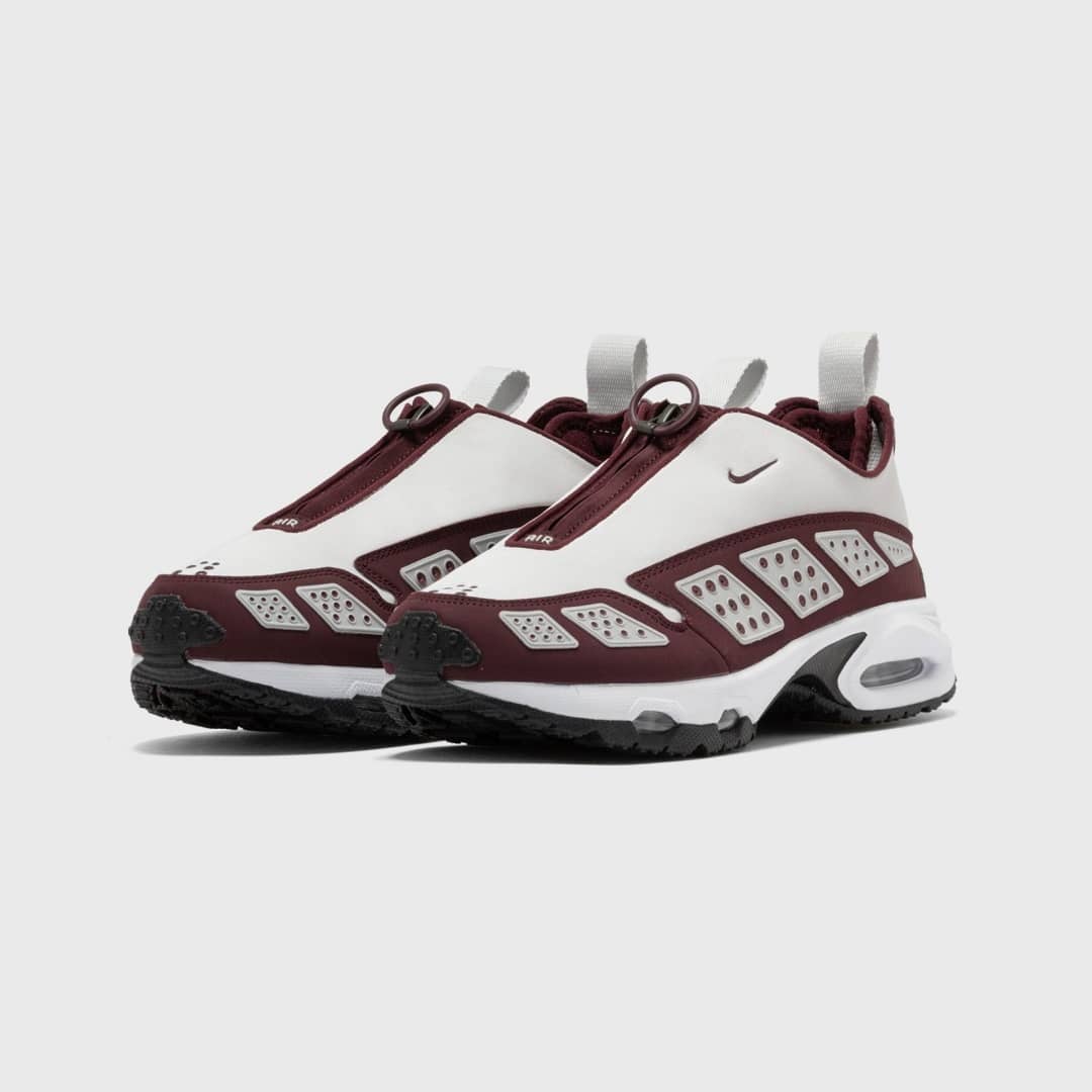 【12/6発売】Nike Air Max SNDRハイテクスニーカーから新カラーが登場！◆男女共用"Burgundy Crush and Baltic Blue"