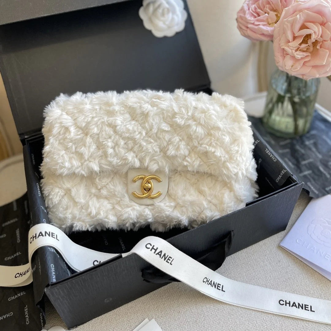 【CHANEL】関税込み！セレブにも人気！★22秋冬フラップ バッグ
