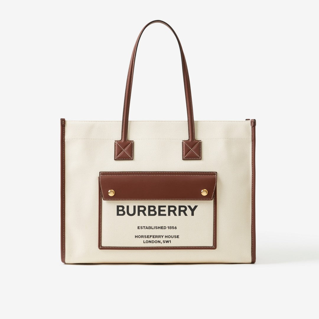 【Burberry】朝比奈彩さんの愛用バッグ公開！バーバリー Freya ハンドバッグ