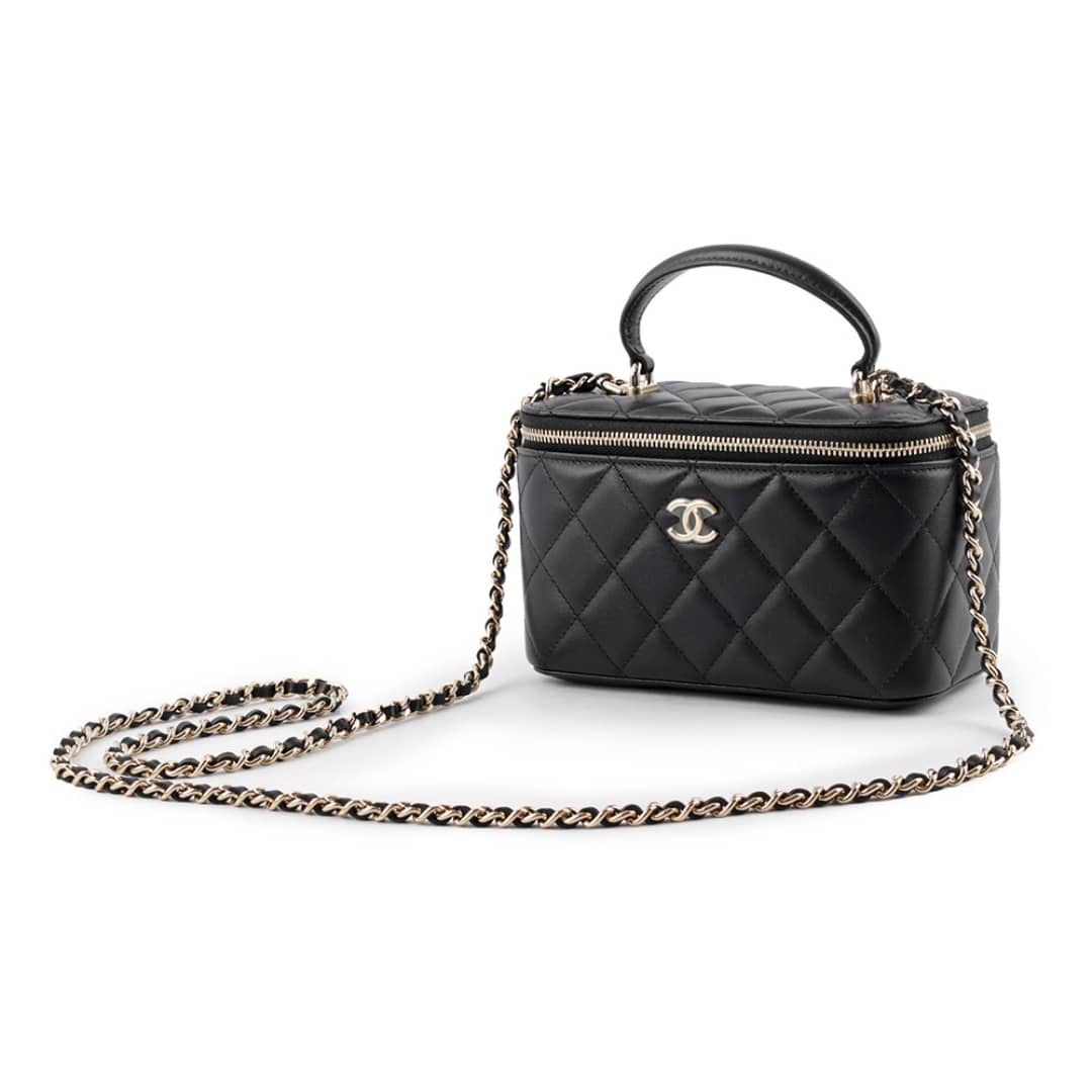 12月発売予定！絶対欲しい！【CHANEL |公式サイトは正規品】🔥CLASSY雑誌掲載💓松島花さん愛用★新作バニティーバッグ