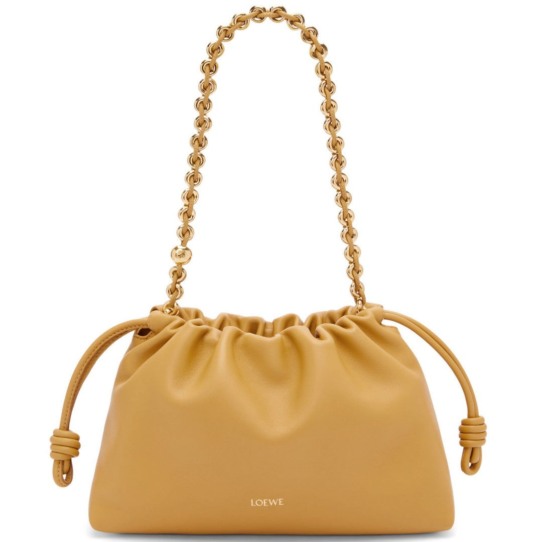 【LOEWE】雑誌掲載🔥2024新作で欲しい！！★Flamenco バッグ♡お出かけにも活躍！