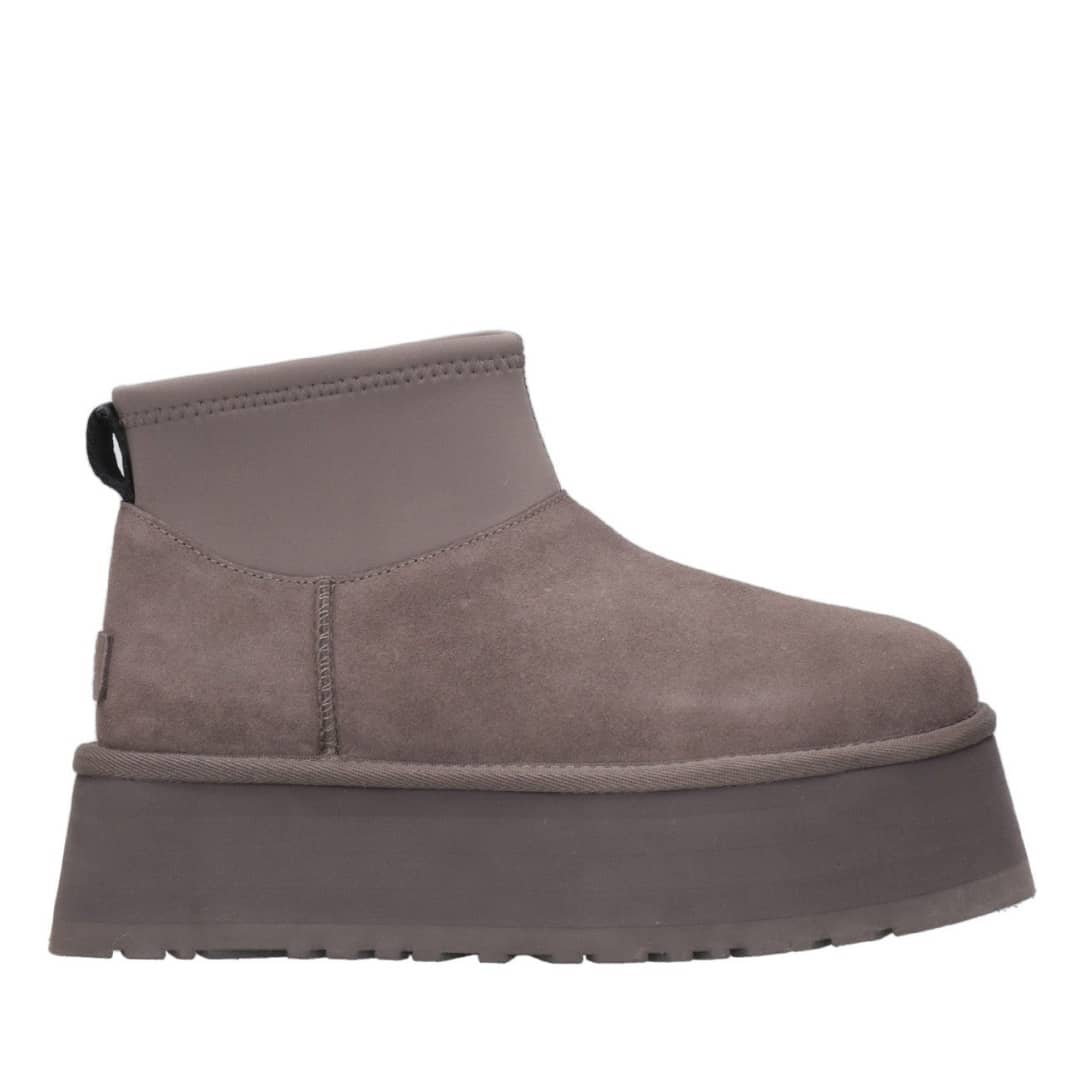 【UGG】🔥完売必至！2024年秋冬新作！脚長効果が嬉し！Classic Mini Dipper 厚底 ショートブーツ
