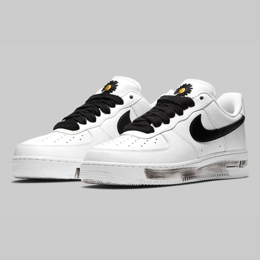 【国内 2024年発売】大人気のコラボ！🔥G-Dragon同項！50足限定！PEACEMINUSONE × NIKE AIR FORCE 1 LOW “Para-noise“3.0