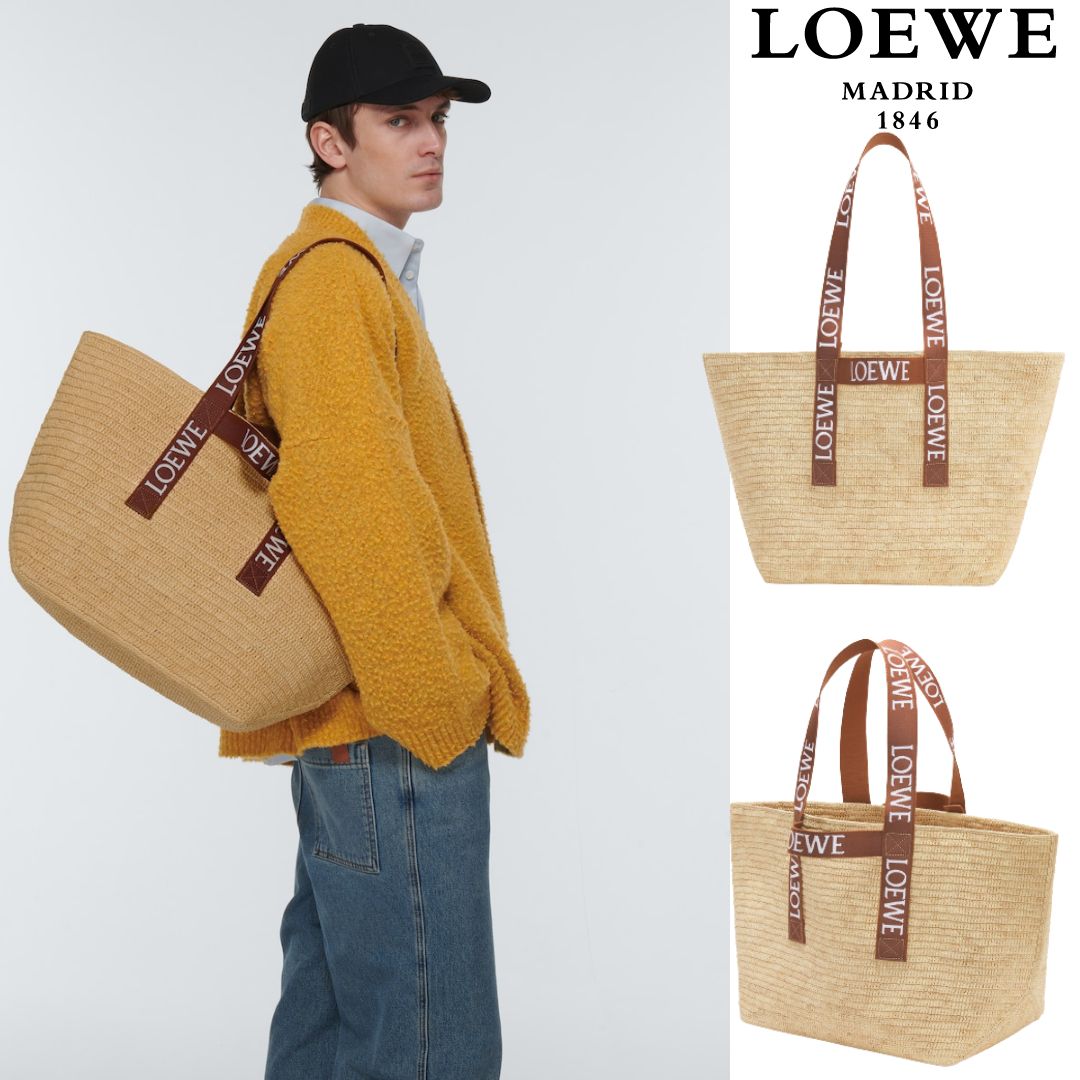 【 LOEWE(ロエベ) 】2023新作！超人気商品！＊Fold Shopper raffiaパーバッグ
