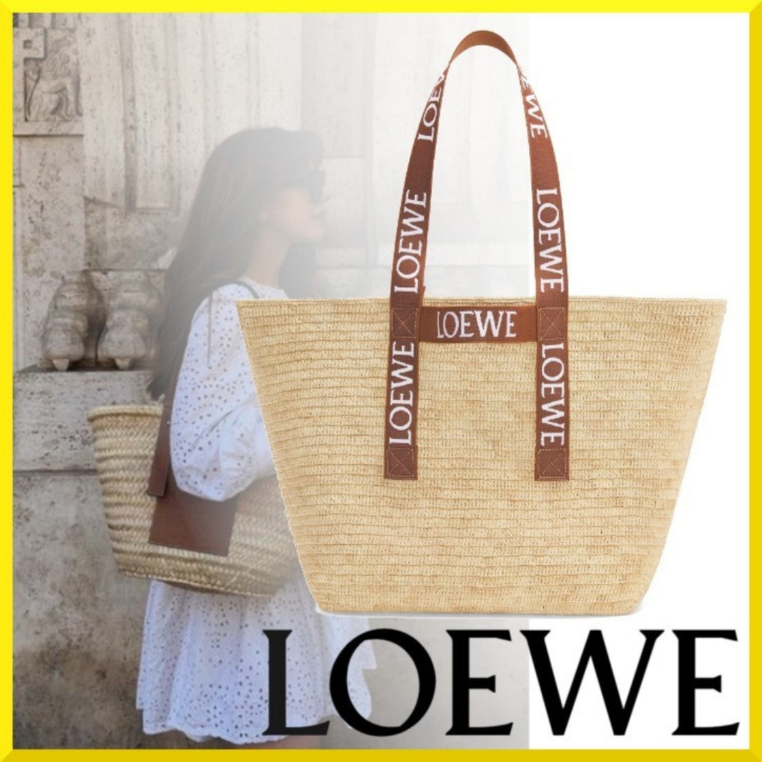 【 LOEWE(ロエベ) 】2023新作！超人気商品！＊Fold Shopper raffiaパーバッグ