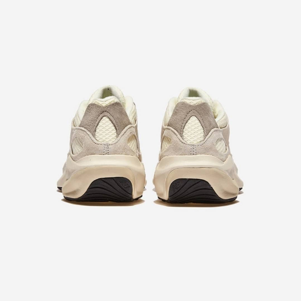 2/7発売｜New Balance Warped Runner🔥男女兼用★在庫僅少、お見逃しなく！