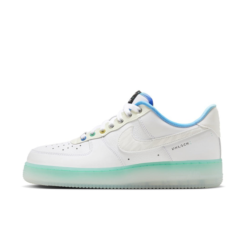 ★超厳選！勢い止まらぬ最新 AIR FORCE 1 '07 PRM スニーカー