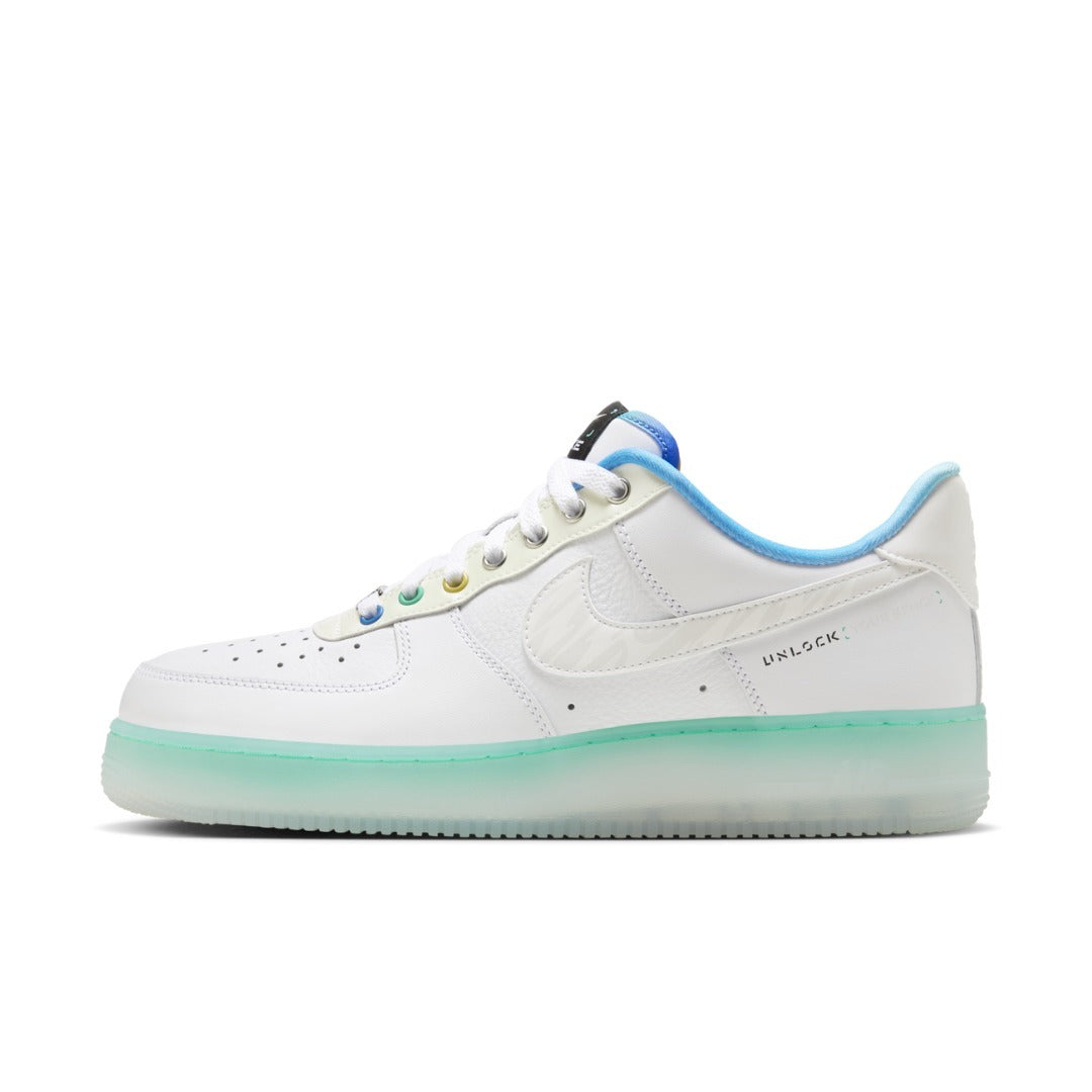 ★超厳選！勢い止まらぬ最新 AIR FORCE 1 '07 PRM スニーカー