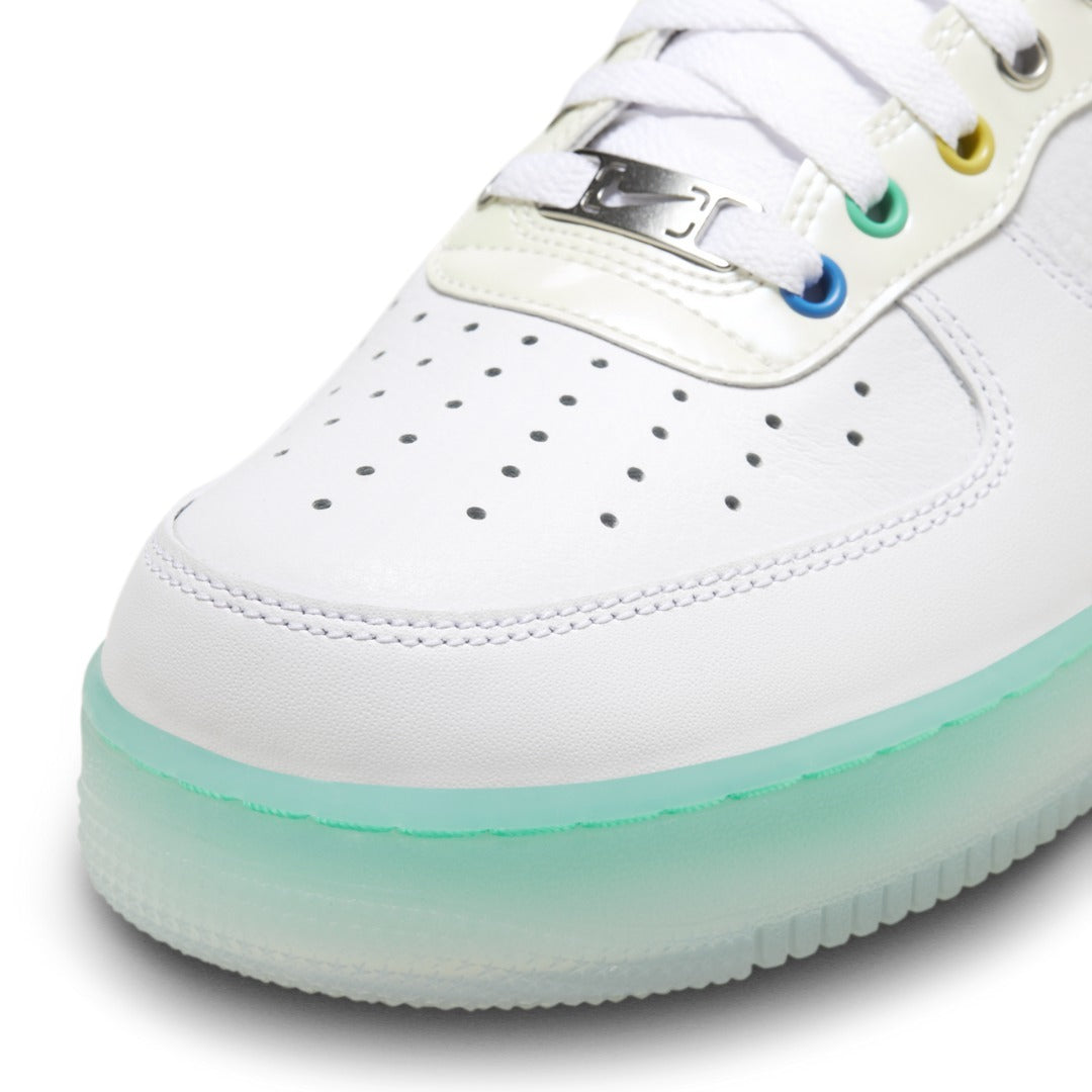 ★超厳選！勢い止まらぬ最新 AIR FORCE 1 '07 PRM スニーカー