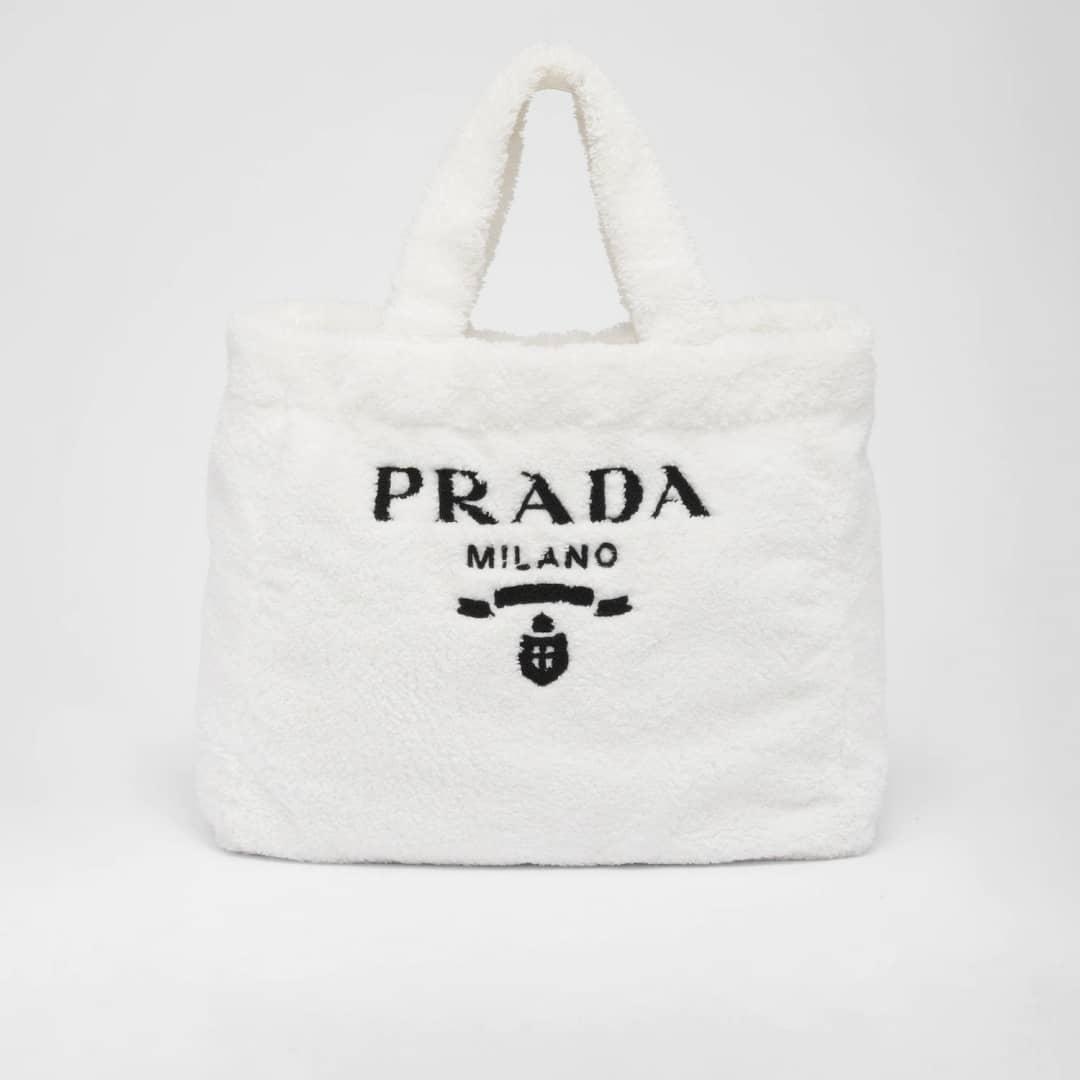 【2023秋冬新作】PRADA★テリー トートバッグ★大容量🔥雑誌掲載で大人気!! 早い者勝ち！