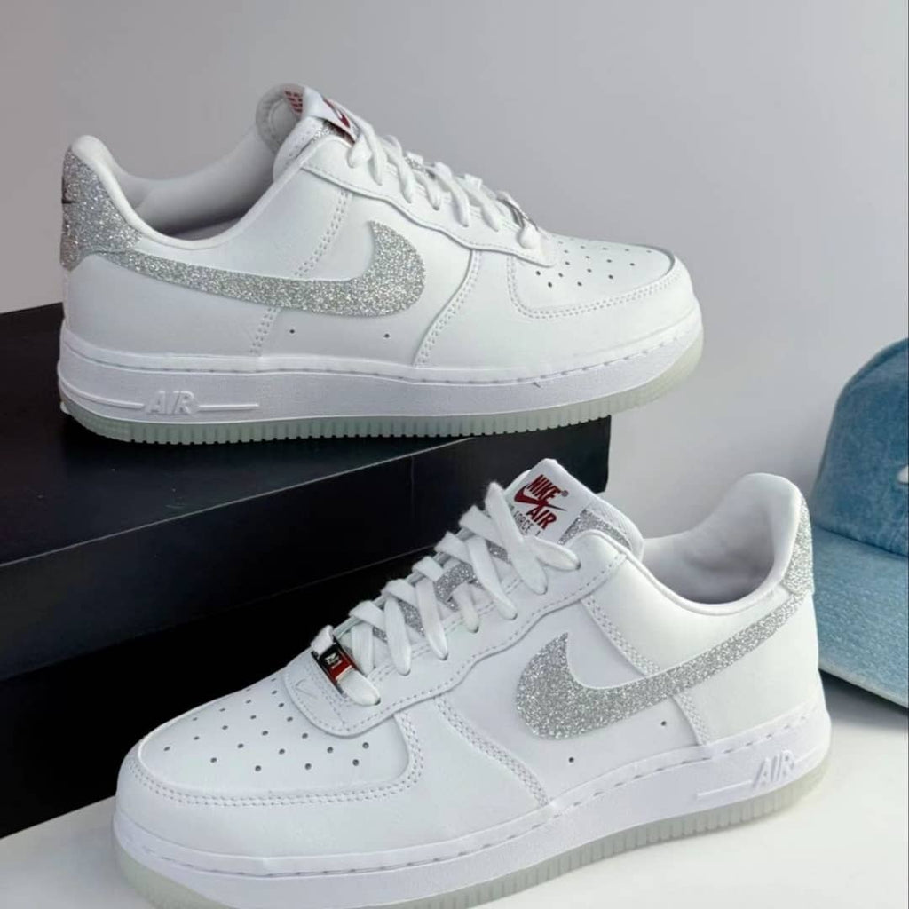 【Nike】🔥大人気！ホワイト × シルバーの冬映えするスニーカーが登場！Nike Air Force 1 '07 LX